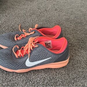 Nike Women's Gray and Coral Athletic Shoes